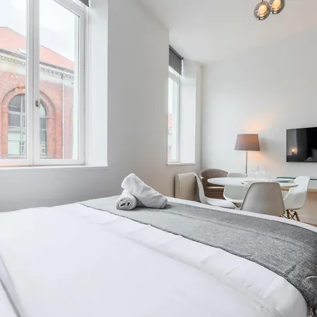 Vieux - Neat And Bright * Lille